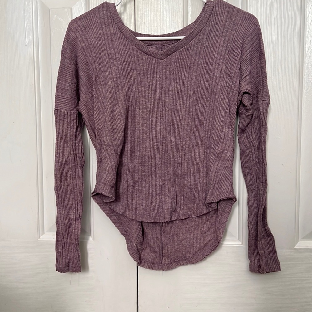 BRAND: aeropostale COLOR: purple SIZE: M